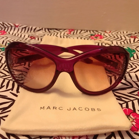 Marc Jacobs Sunglasses - Picture 2 of 4